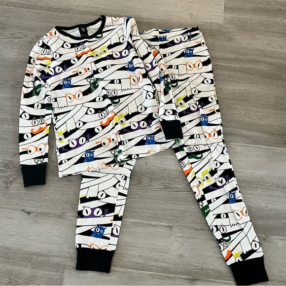 Hide And Eek 2-Piece Glow In The Dark Sleep Set Long Sleeve Pajamas Size Small - Picture 1 of 5